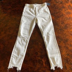 NWT Abercrombie & Fitch high rise super skinny ankle distressed jean